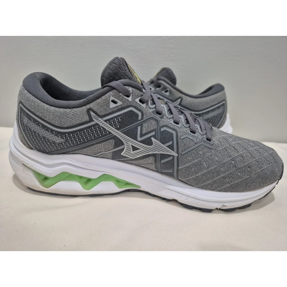MIZUNO Wave Inspire 18 Womens Sz 7.5 Running Gray Shoes J1GD224405